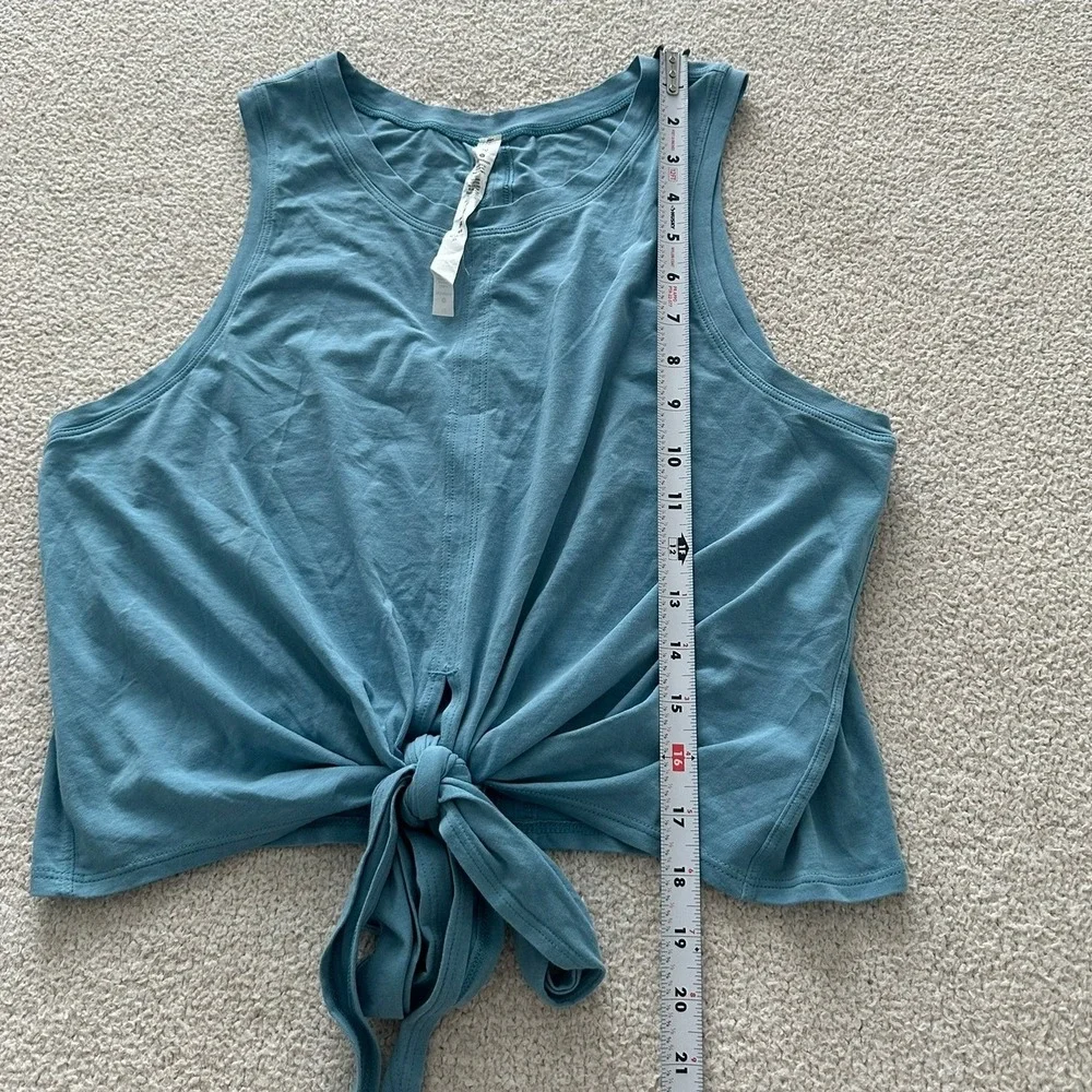 lululemon Tie front tank size 10 in Blue